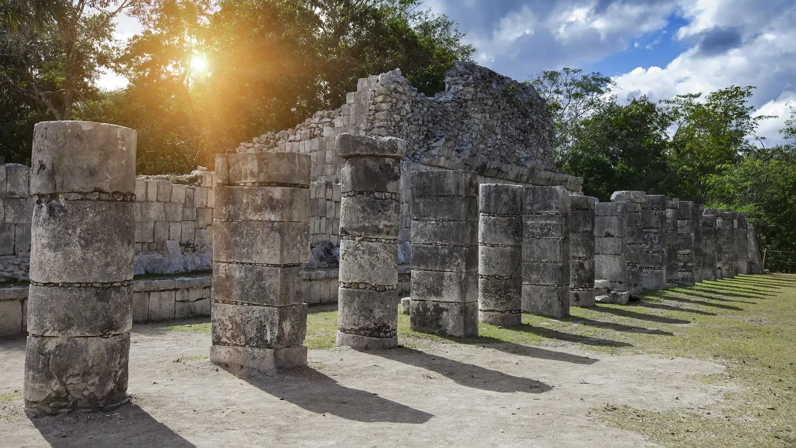 Chichén Itzá and the Yalcobá cenote